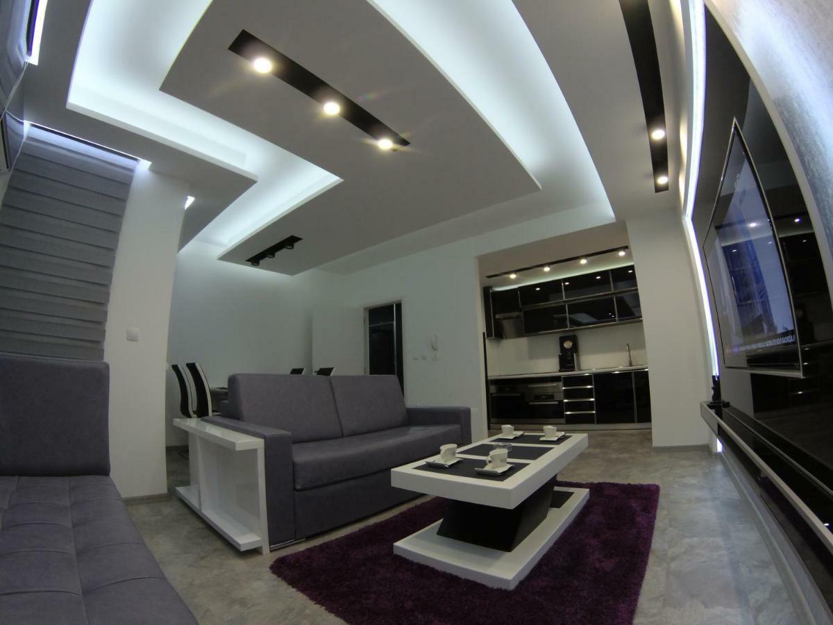 Grey Apartment Ni Esterno foto